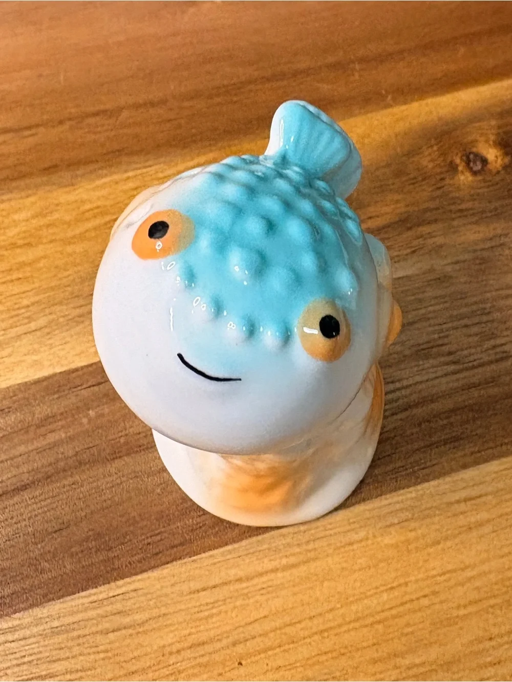 Cracker Barrel Turquoise and White Puffer Fish & SeaTurtle Salt & Pepper Shakers
